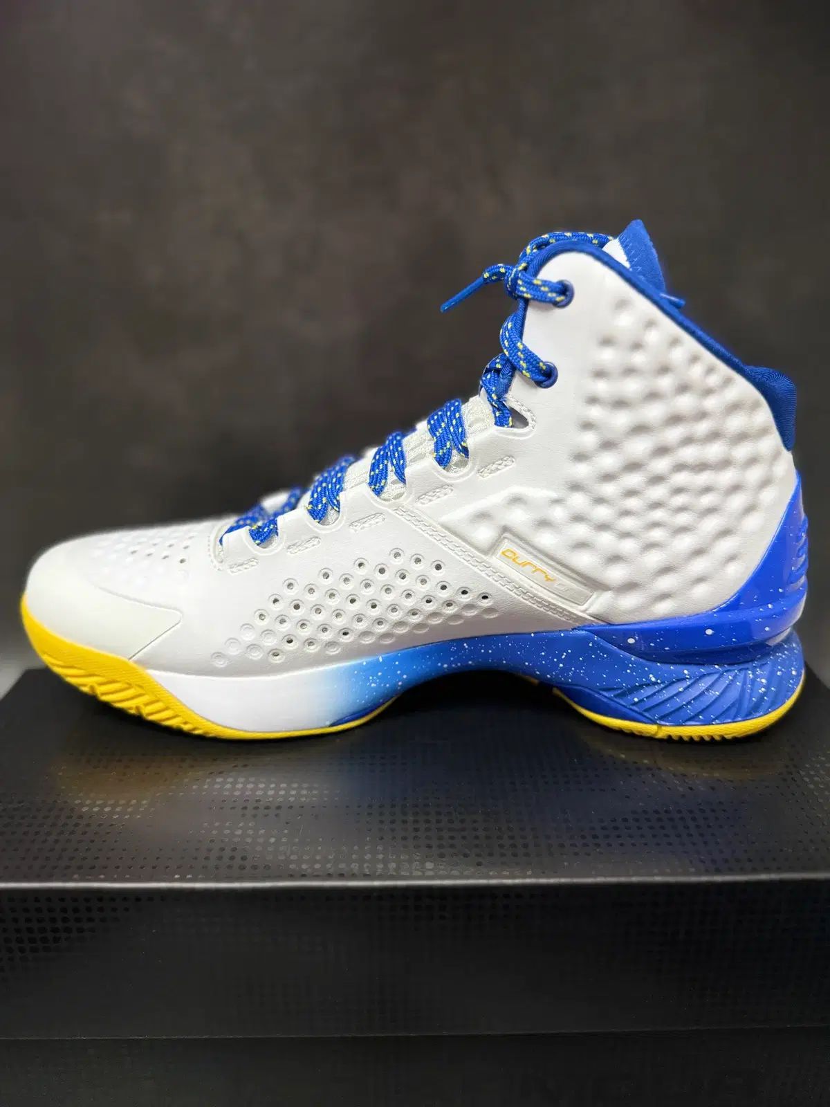 アンダーアーマー