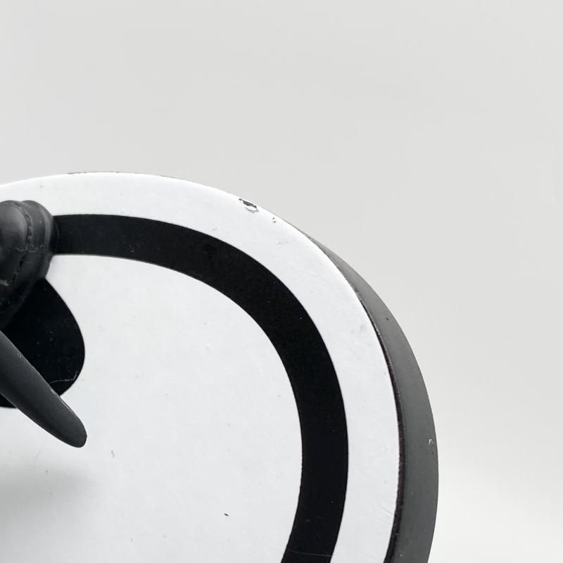 ブラック-ホワイト スタチュー