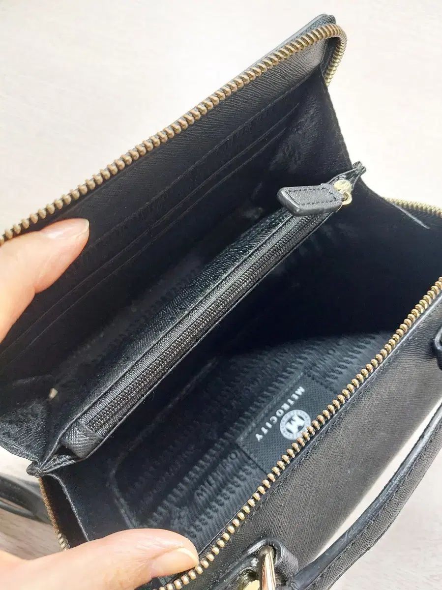 METROCITY ブラック