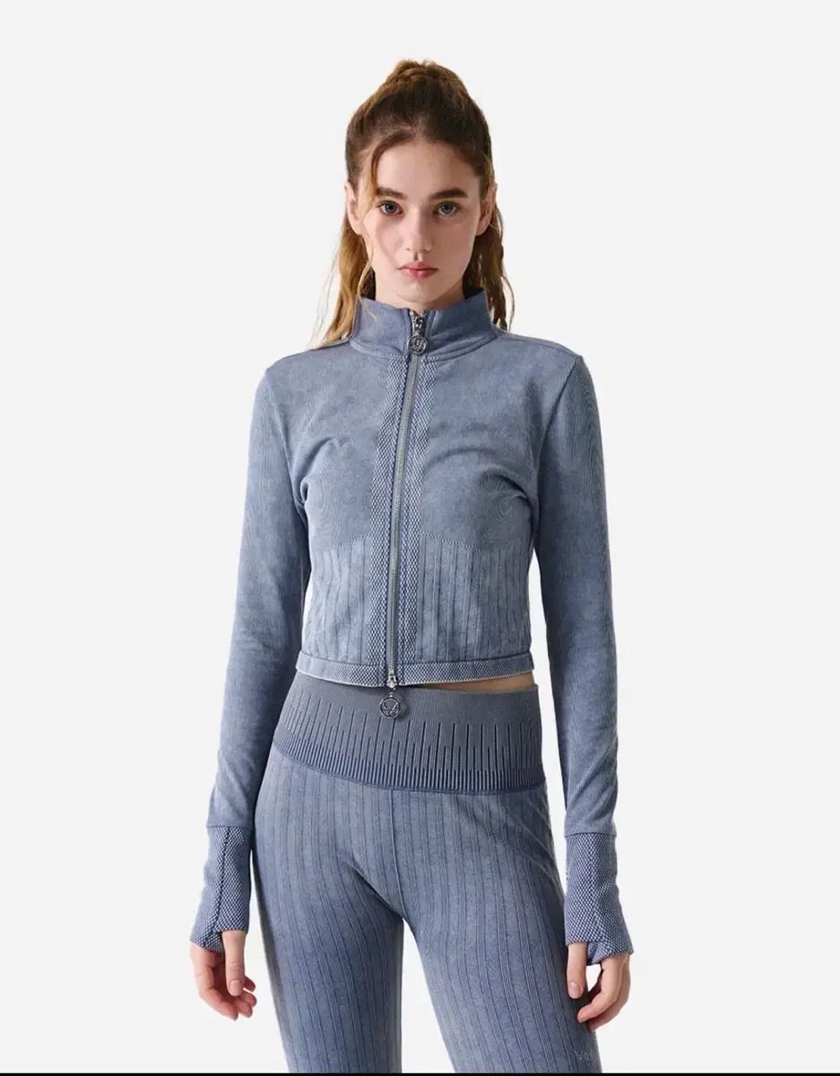 ベリシ オータムナイト ブーツカット トレーナー セット