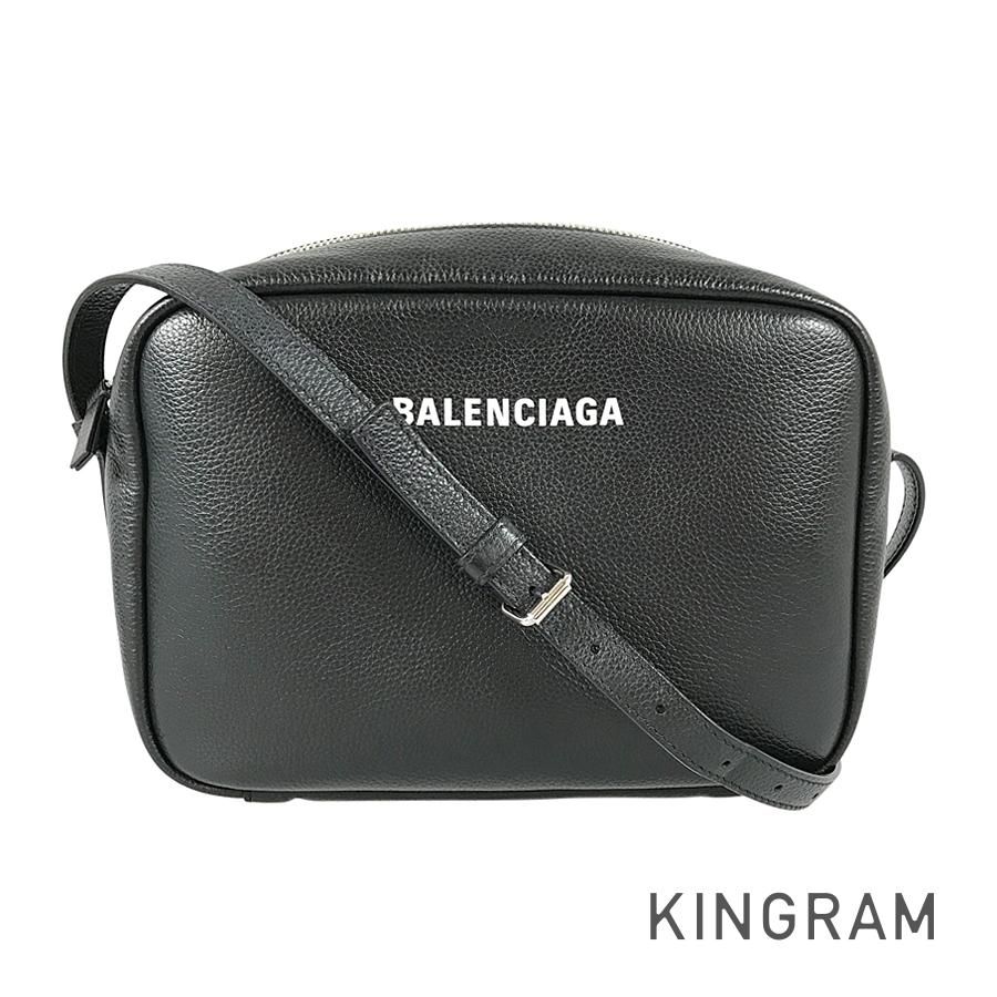 バレンシアガ エブリデイ ミディアム カメラバッグ 679267 レザー ショルダーバッグ sh