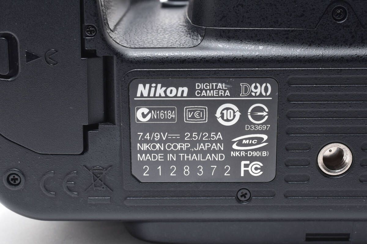 ☆極上品☆《ショット数2,384回 》ニコン NIKON D90 ボディ #922e