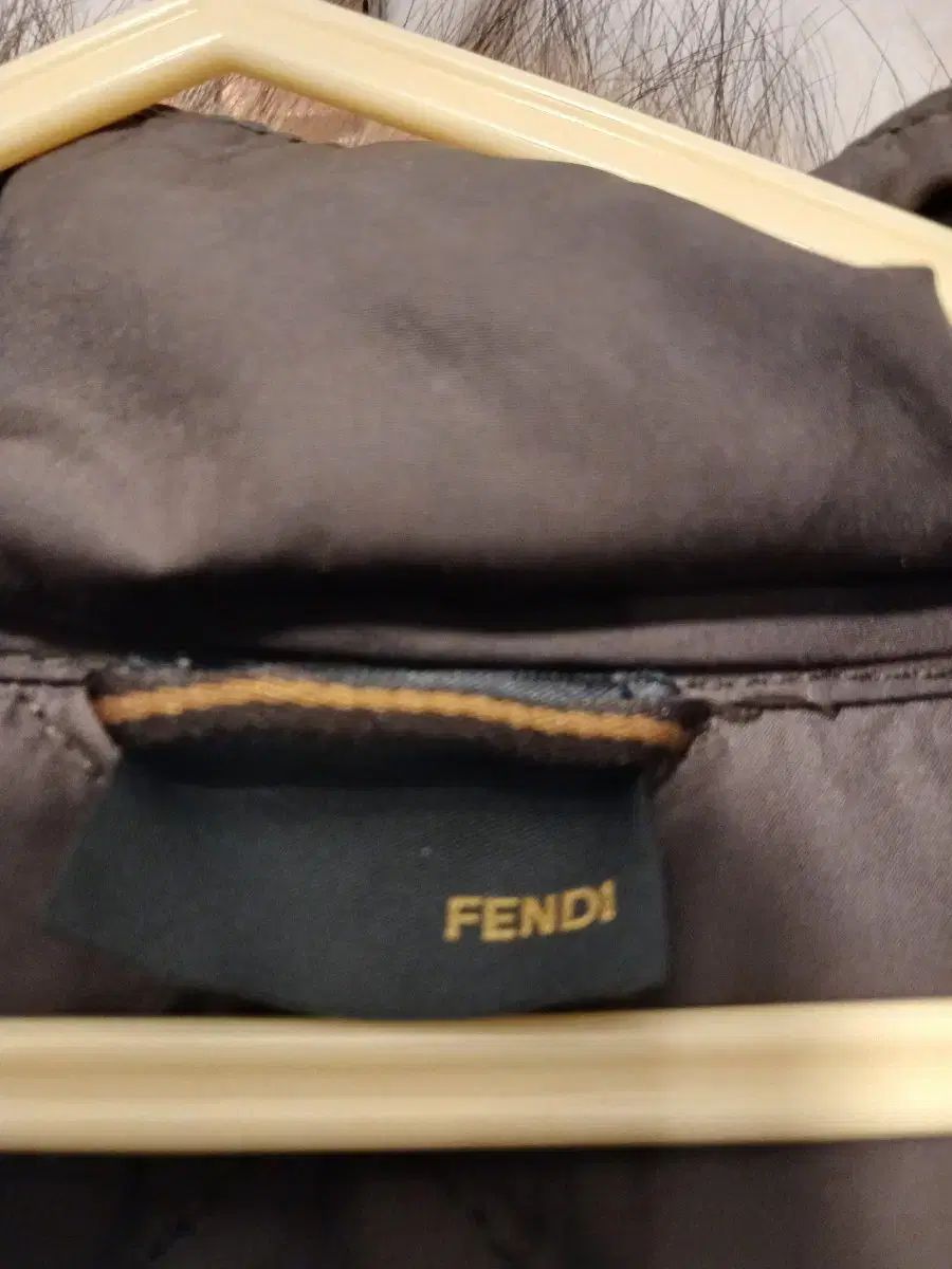 フェンディ キッズ 女の子 ダウン 10 Y