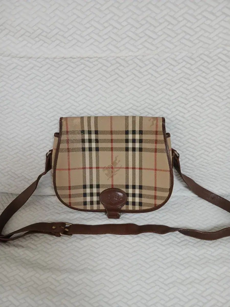 バーバリー クロスバック バッグ 85 000円 ノヴァチェック