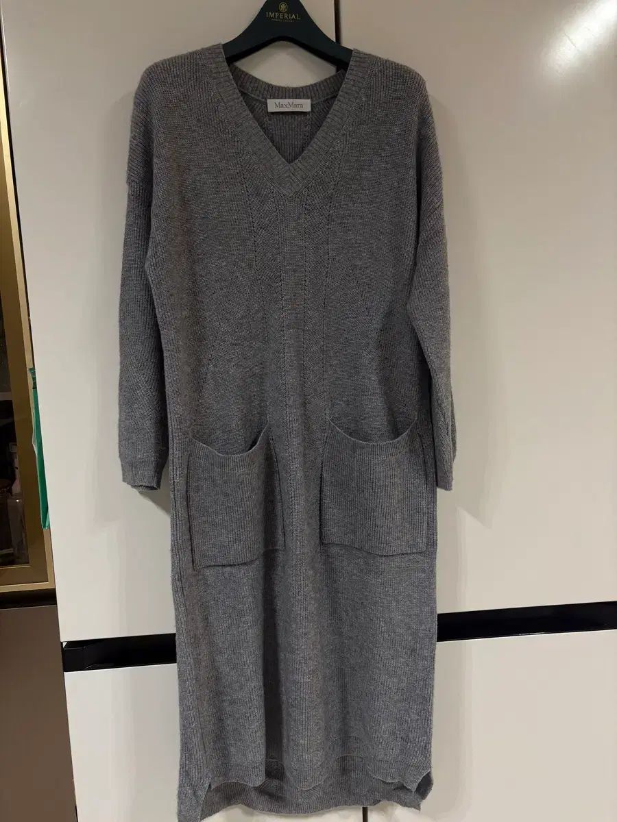 MAX MARA マックスマーラ Vネック ニット ONE PIECE グレー