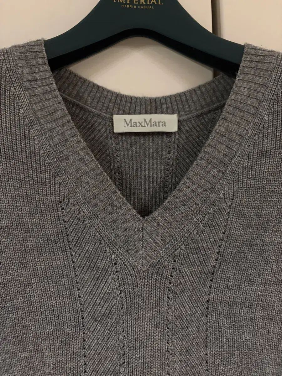 MAX MARA マックスマーラ Vネック ニット ONE PIECE グレー