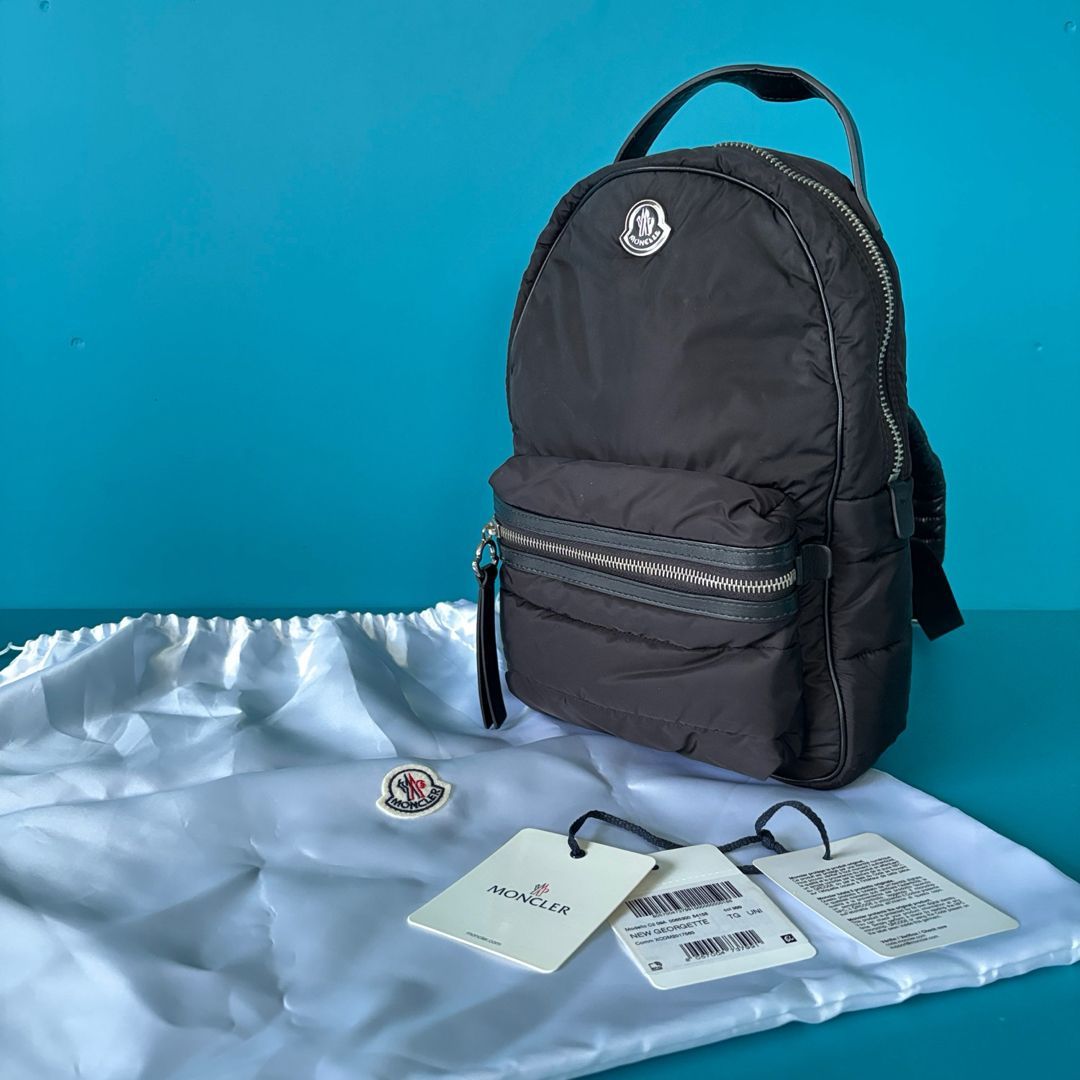 A 15 モンクレール リュック GEORGETTE 黒 キルティング