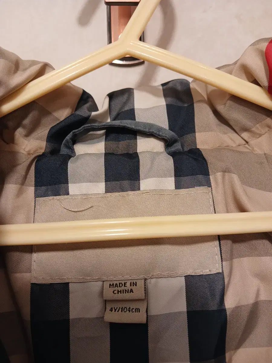 バーバリー キッズ ダウン 男の子 4 Y 104 CM