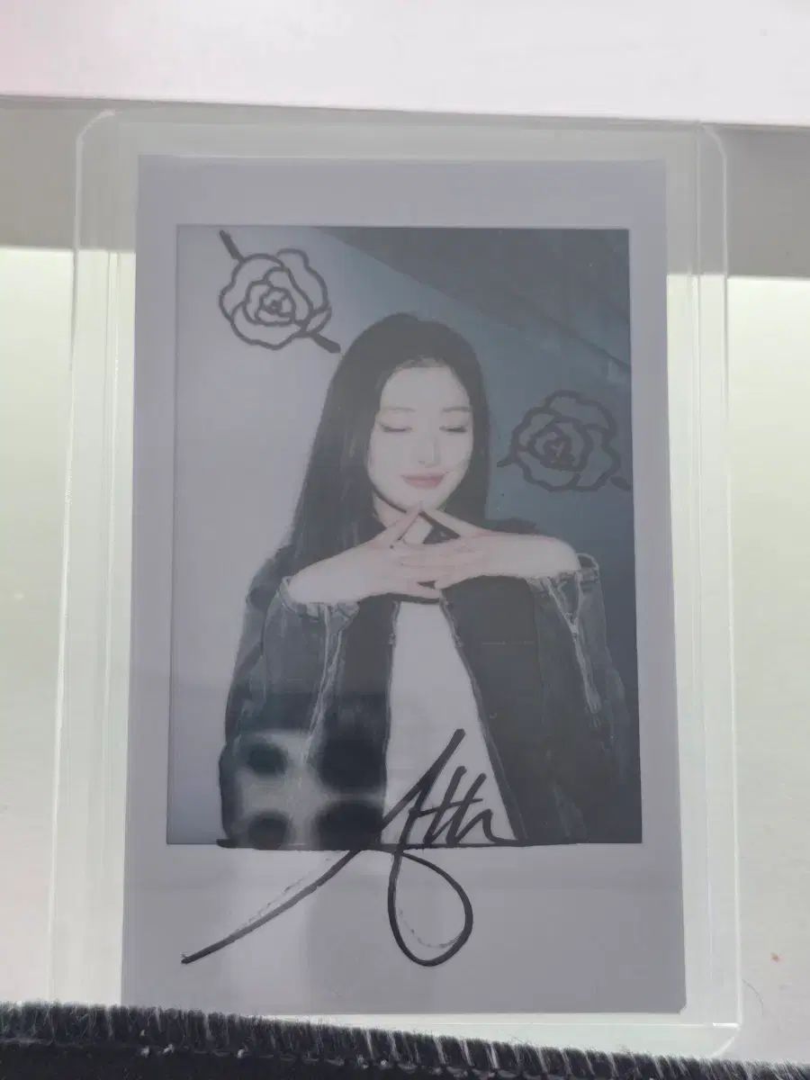 FIFTYFIFTY アテナ 直筆サイン ポラロイド FIFTY FIFTY（フィフティーフィフティー） アテナ チェキ ポラロイド