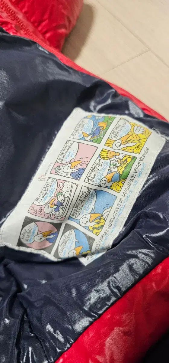 モンクレール レッド