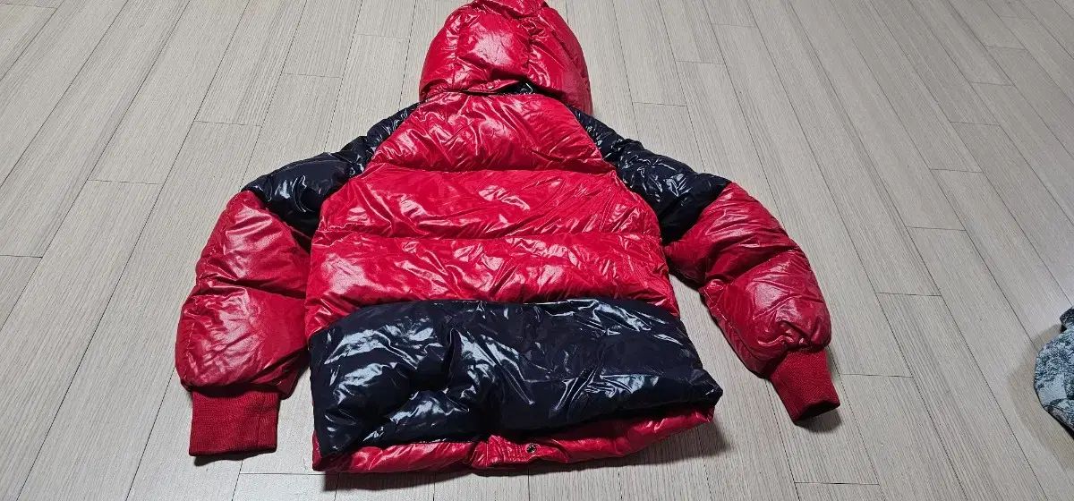 MONCLER モンクレール