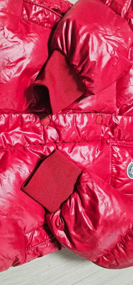 MONCLER モンクレール レッド ダウン アウター