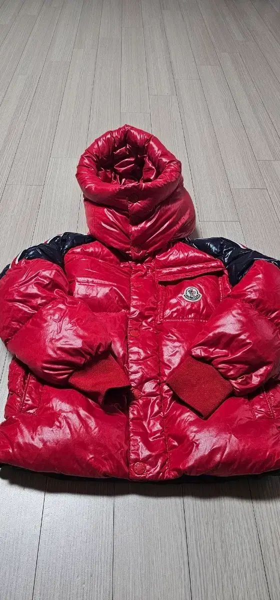 MONCLER モンクレール レッド ダウン アウター