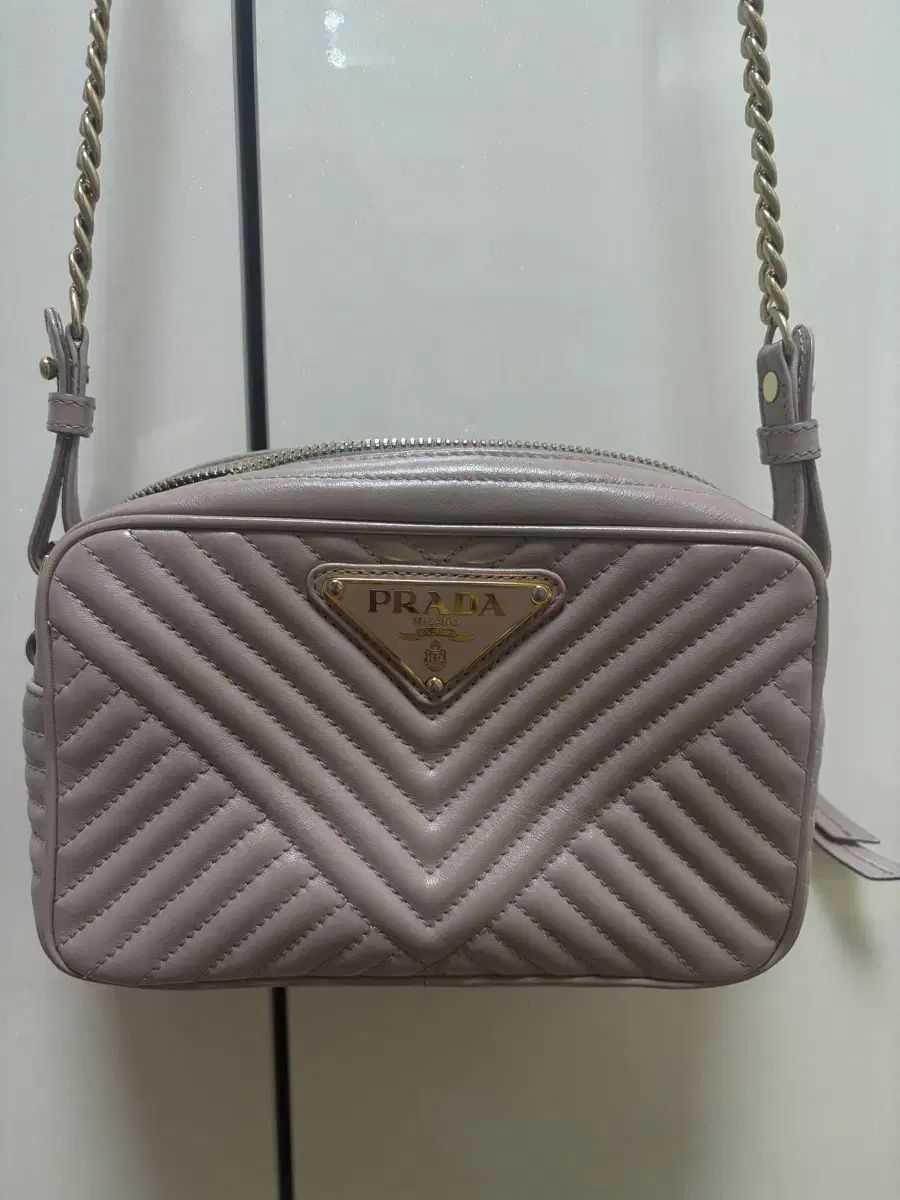 プラダ キルティング チェーン クロスバッグ
