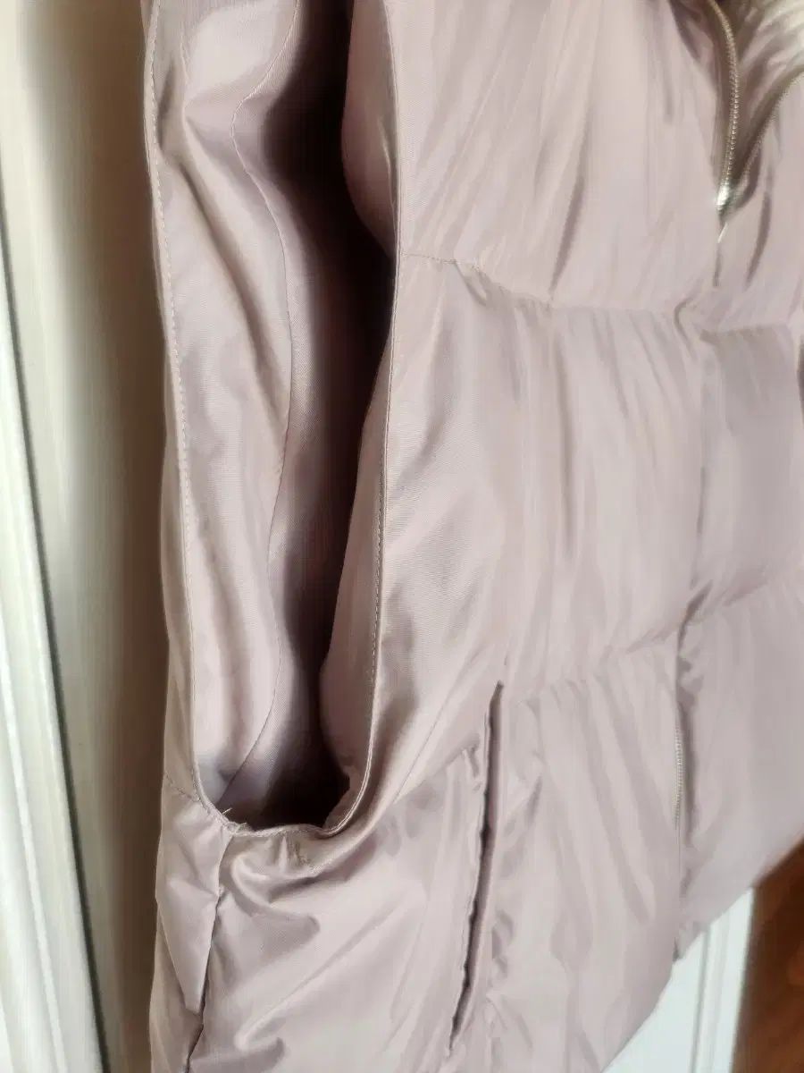 グースダウンベスト