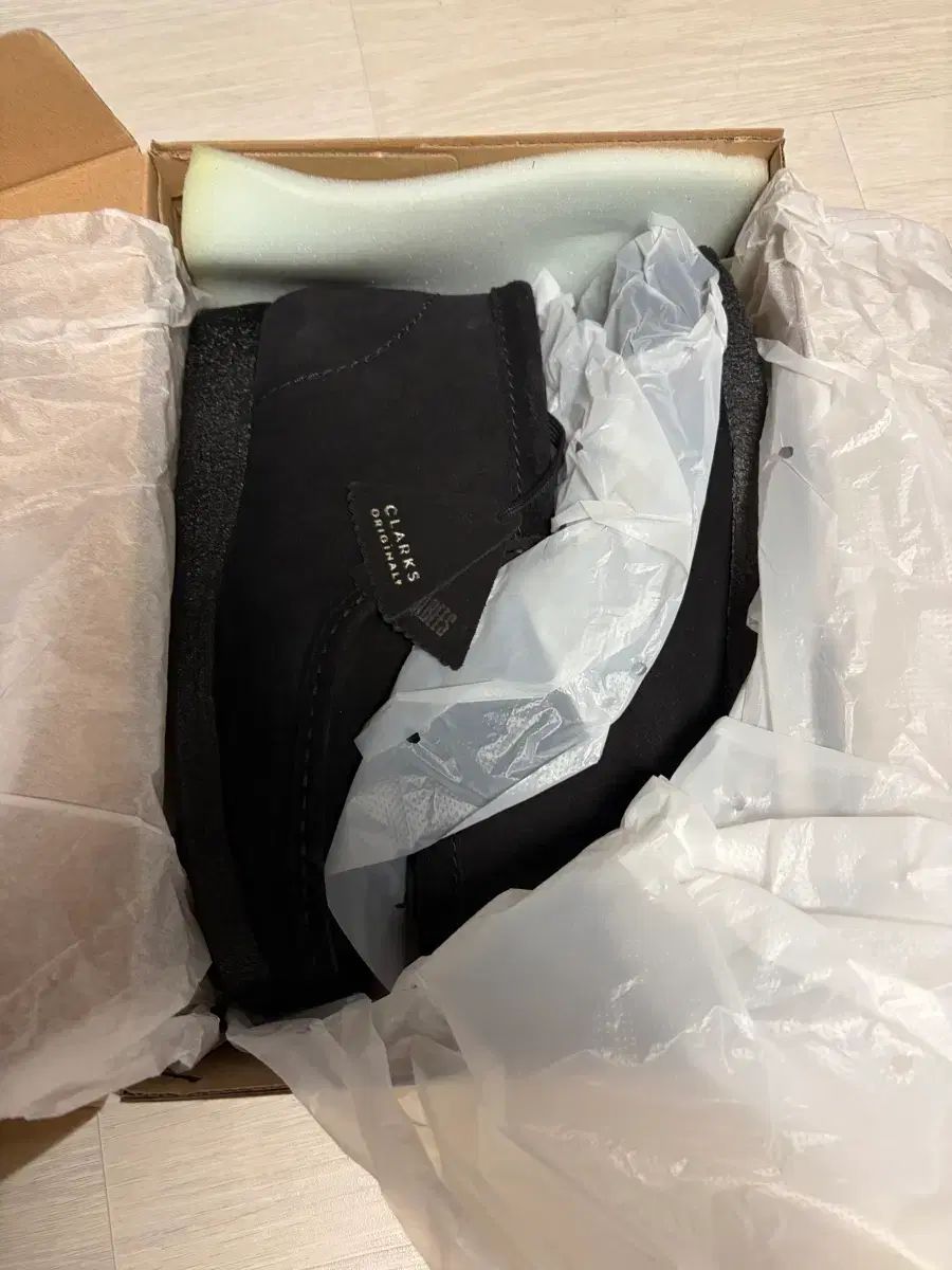 クラークス ワラビー ブーツ ブラック uk 8