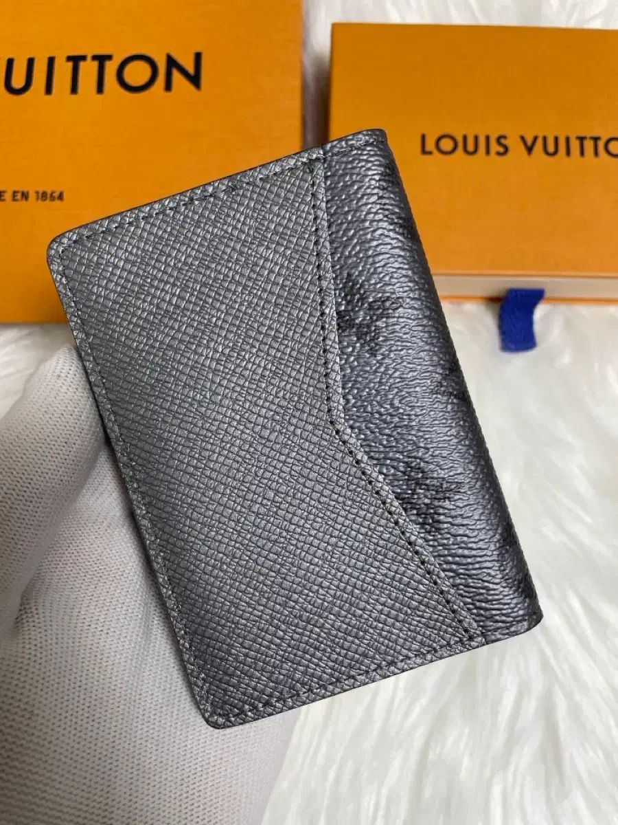 Louis Vuitton ルイヴィトン ポケット オーガナイザー シルバー