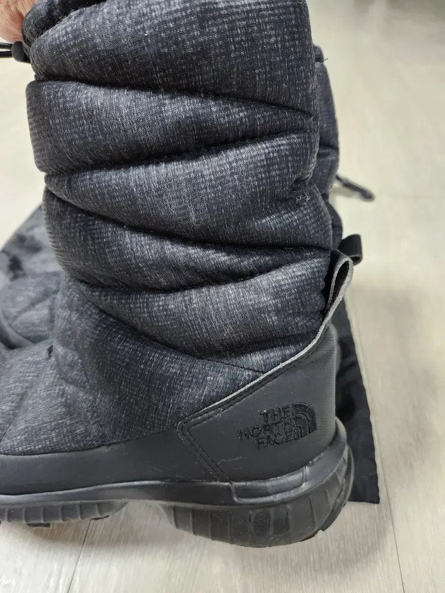 状態良し THE NORTH FACE ザノースフェイス グースダウンブーツ 240