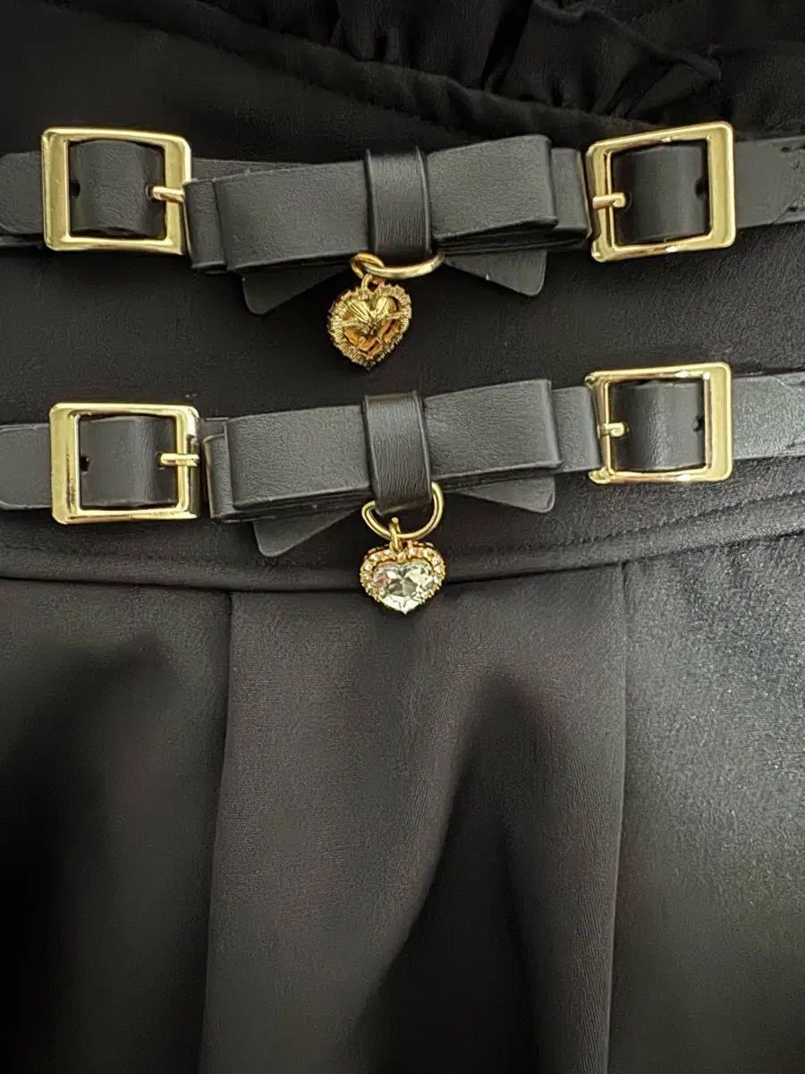 リズリサ lizlisa 2連ベル スカート ブラック M 洗濯タグ 紙タグ o