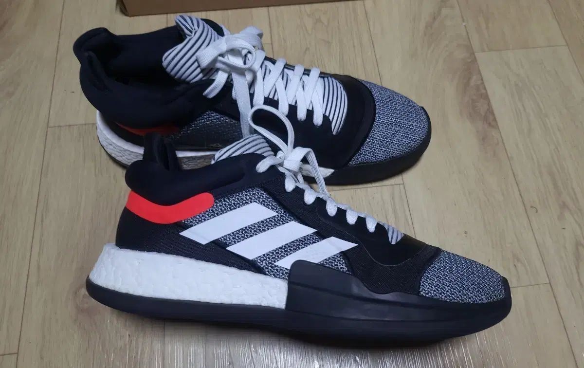 280 アディダス マーク ブースト バスケシューズ スニーカー ジョーダン