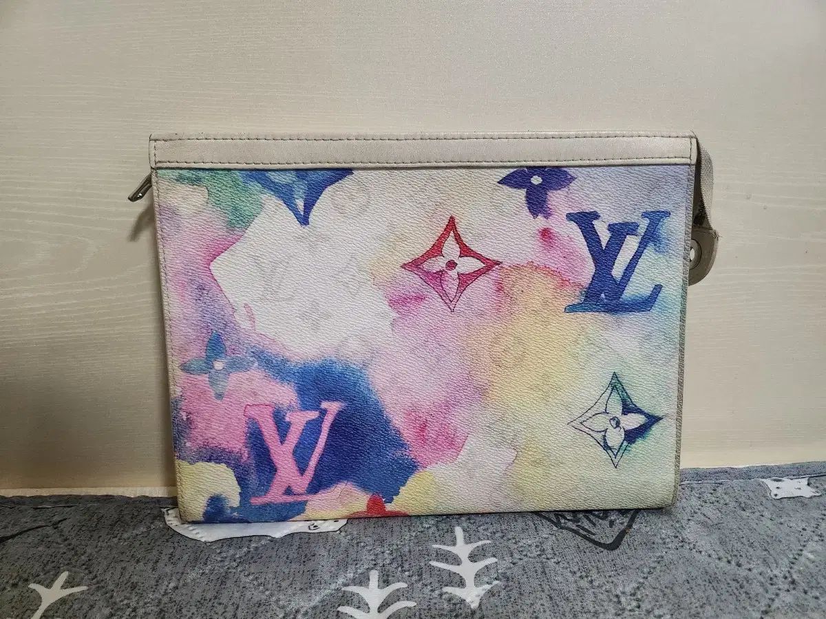 Louis Vuitton リーミテッド モデル ウォーターCOLOR ポシェットボアージュ クラッチバッグ