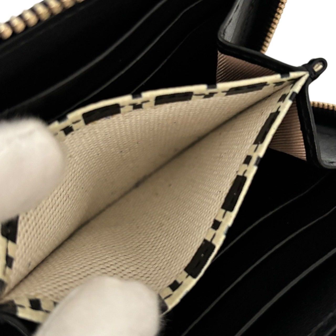 RogerVivier ロジェヴィヴィエ コインケース 小銭入れ コンパクト 