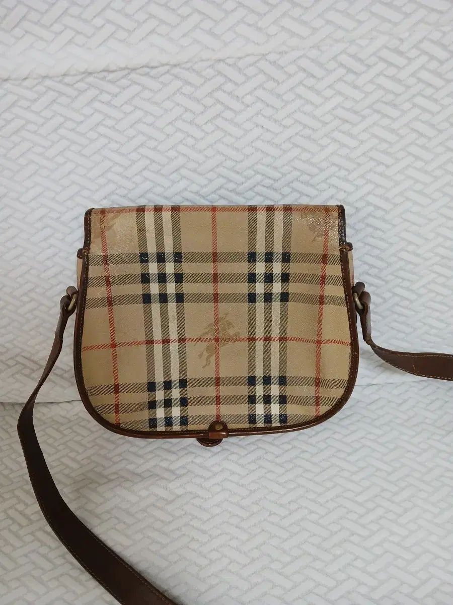 バーバリー クロスバック バッグ ノヴァチェック 79000円 状態良し