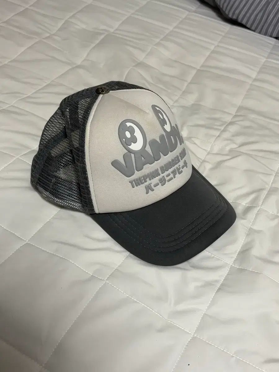 バンディ ザ ピンク ツリーキャップ