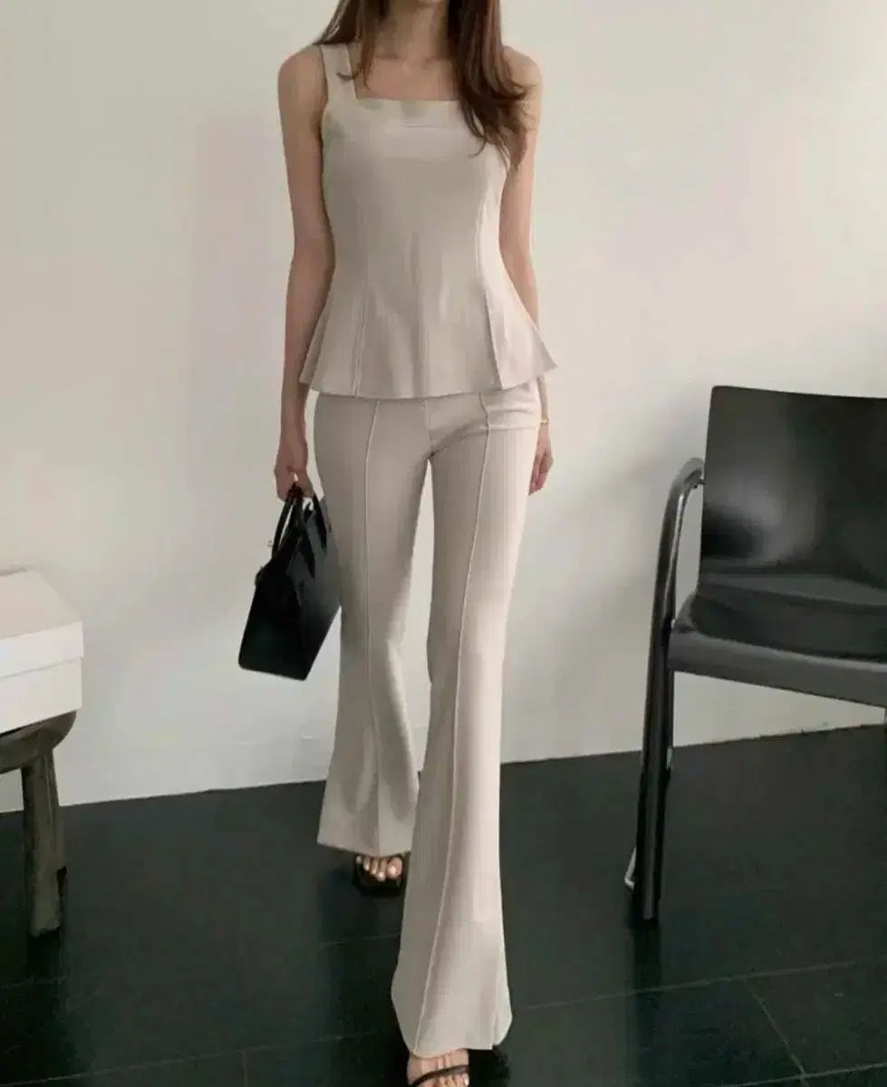 マグノリア スリット パンツ ベージュ S