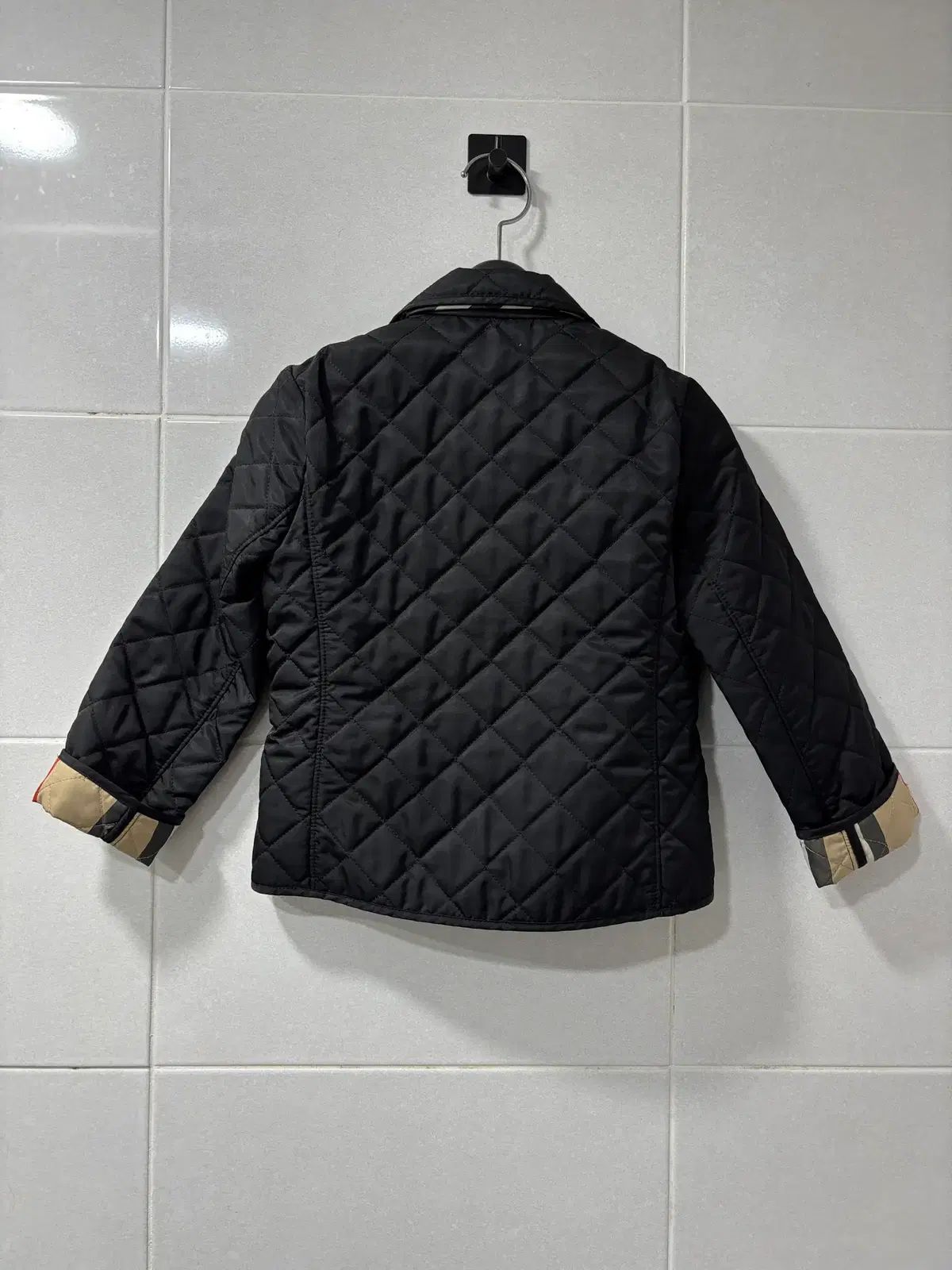 バーバリー 赤ちゃんキルティングジャケット