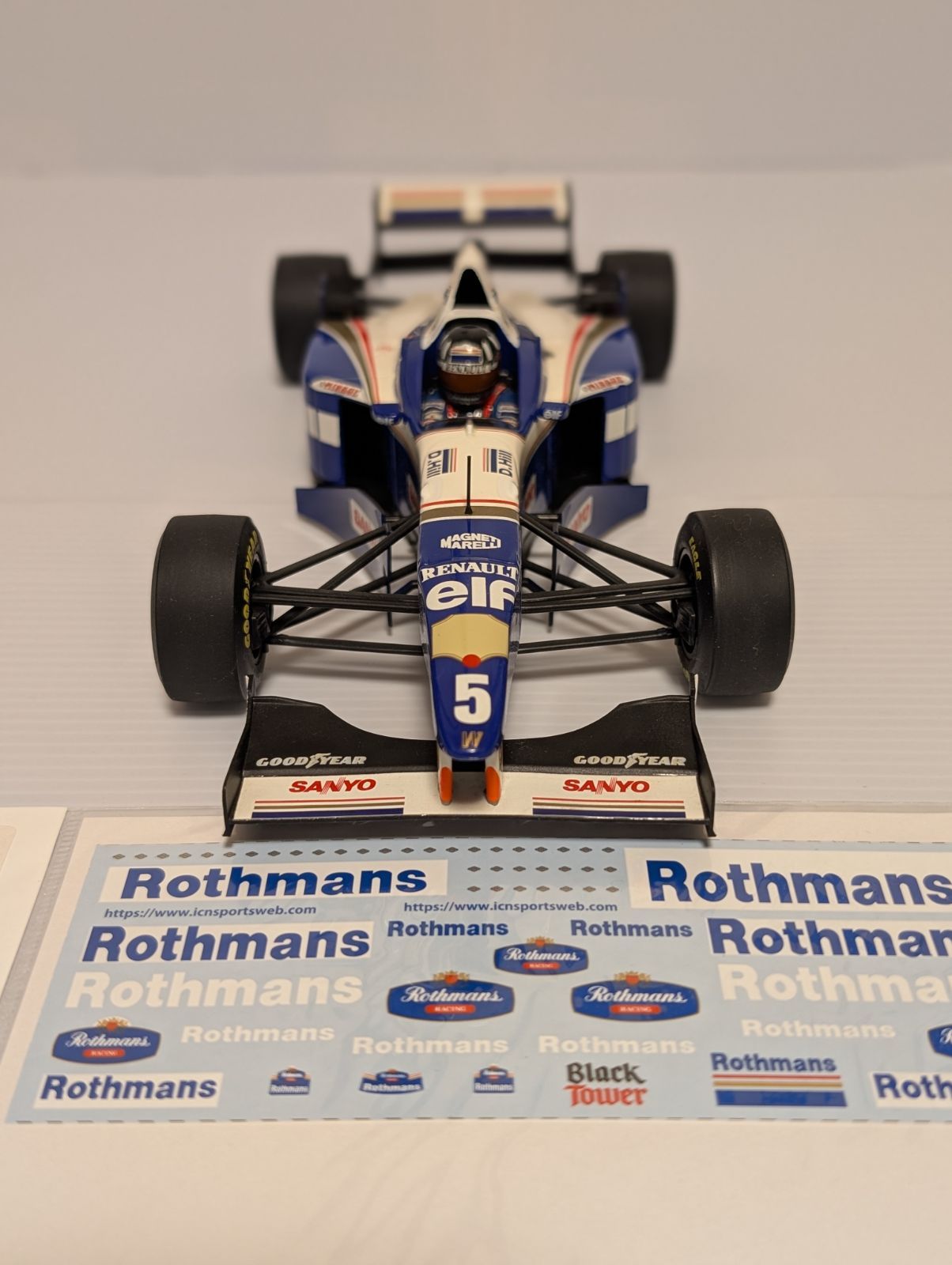 タバコデカール付き！1/18ウィリアムズFW18デイモン・ヒル - メルカリ