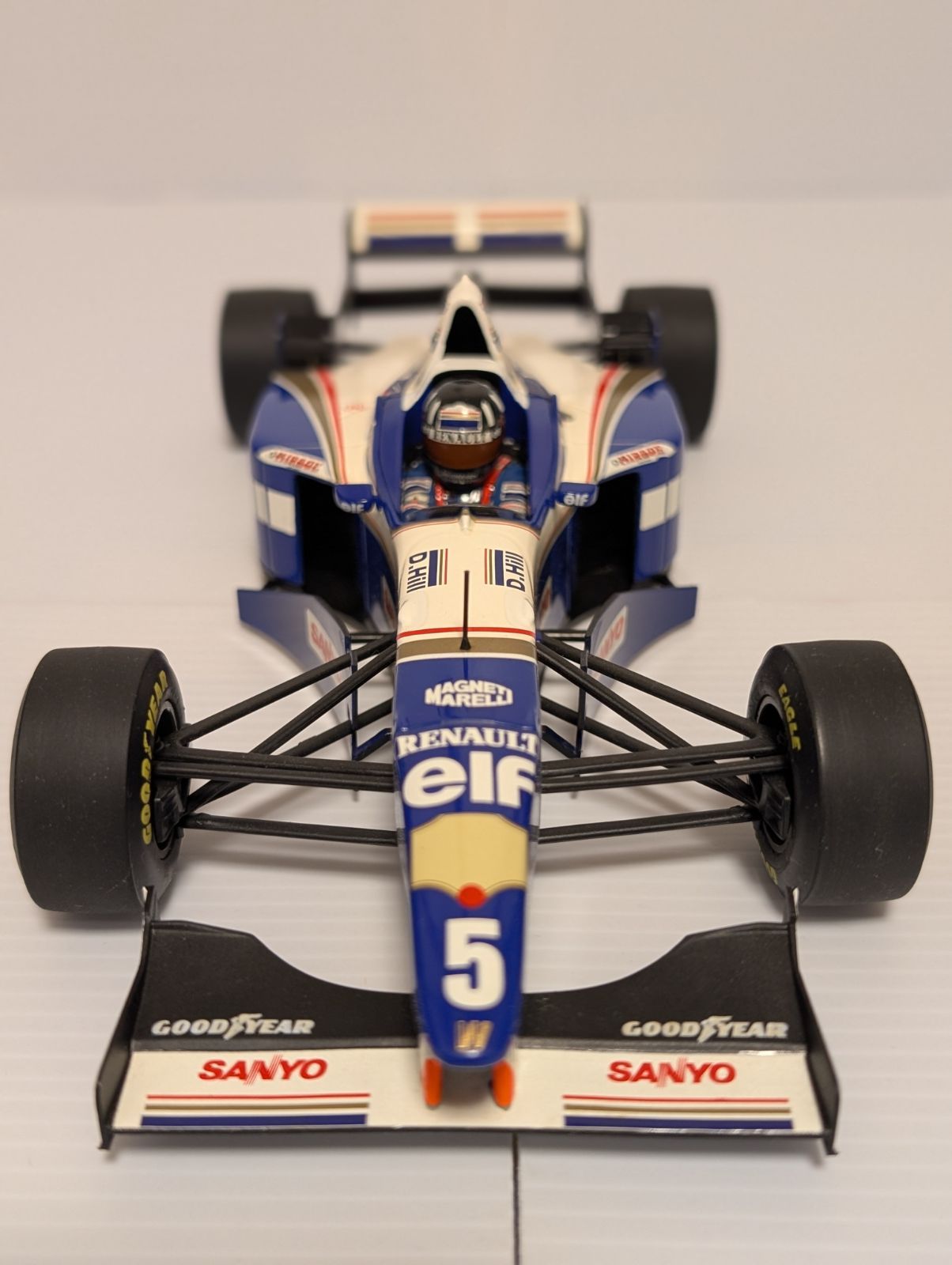 タバコデカール付き 1 18ウィリアムズFW 18デイモン ヒル