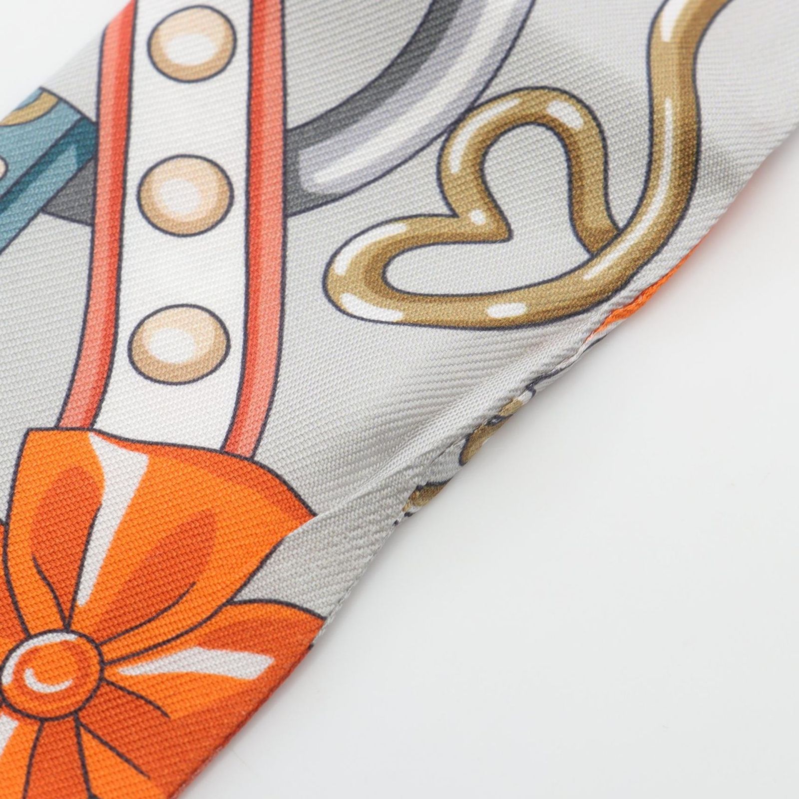 エルメス HERMES スカーフ ツイリー HARNAIS DE COEUR シルク ツイリー