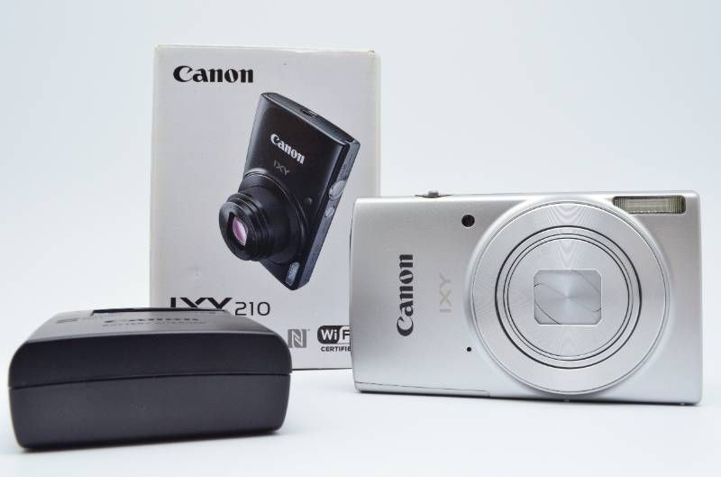 美品】Canon キヤノン IXY 210 コンパクトデジタルカメラ シルバー 箱