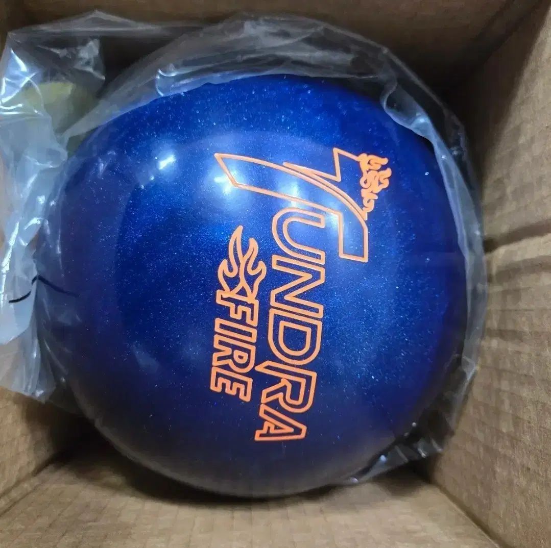 13 パウンド ボーリング トラック ツンドラ FIRE ブルー 球