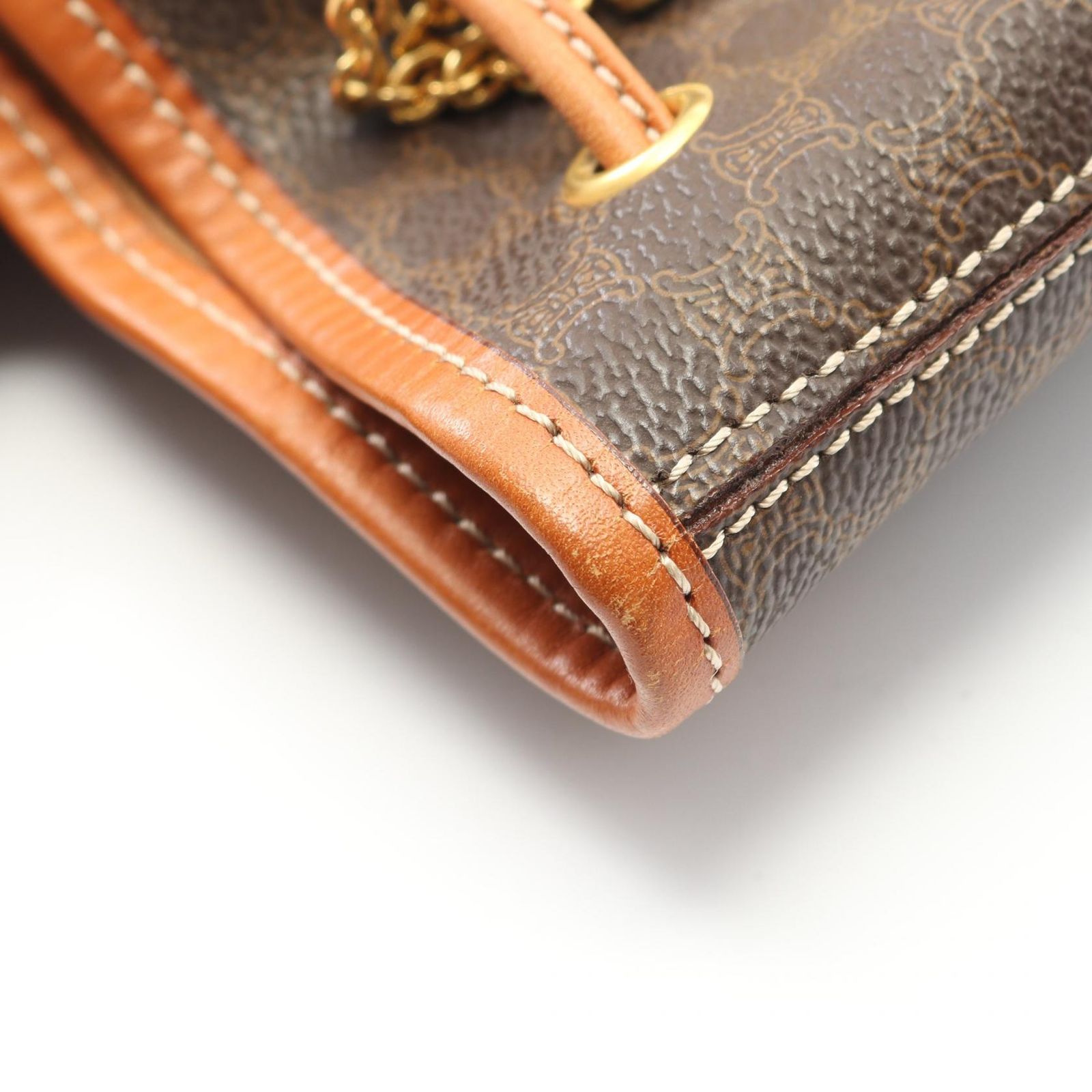 ダークブラウン