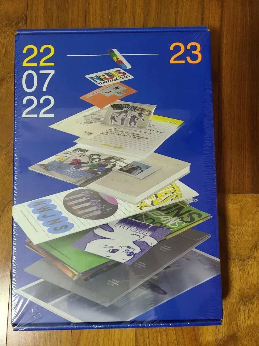 NewJeans yearbook 22-23 （ニュージーンズ yearbook 22-23）