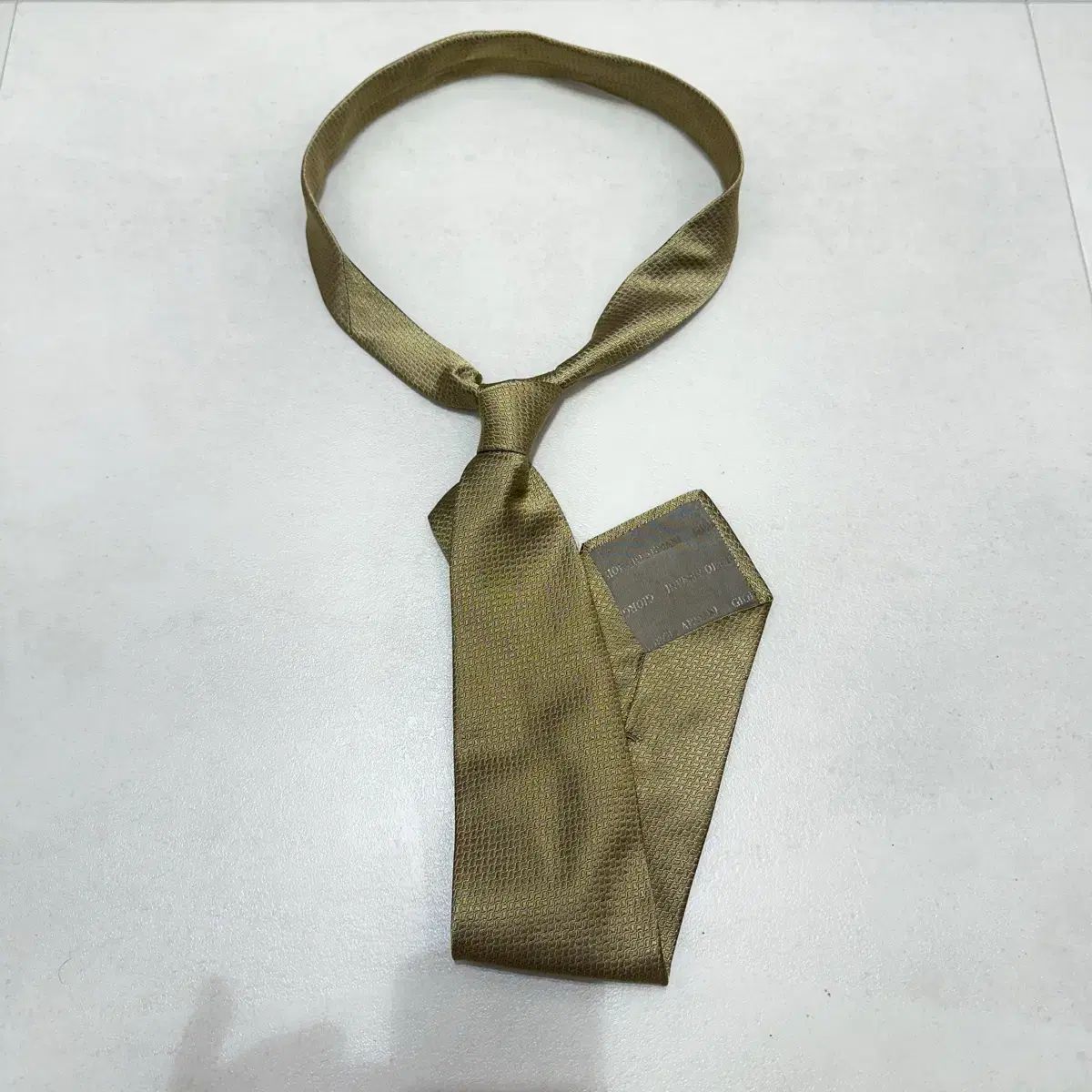 ARMANI COLLEZIONI アルマーニ コレツォーニ シャンパン ネック タイ