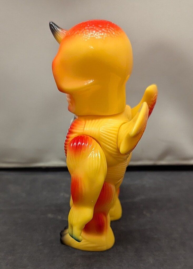 TRACTOR INC. INSIDE PARK POPFLY 黄色成型 - メルカリ