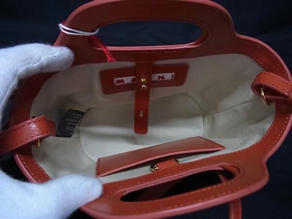 クロスボディ ハンドバッグ