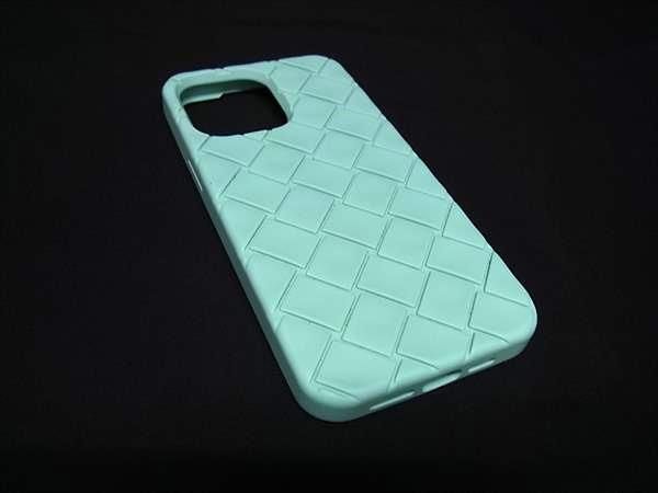 BOTTEGA VENETA ボッテガヴェネタ イントレチャート ラバー iPhone 14 ProMax スマホケース ライトブルー系 BS 1454