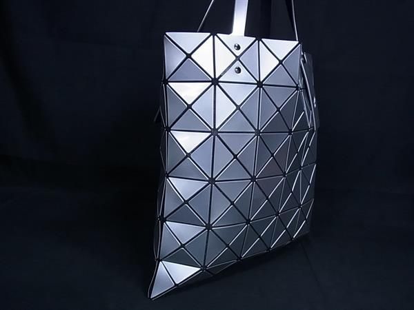 BAO ISSEY MIYAKE バオバオイッセイミヤケ ルーセント PVC ハンドバッグ トートバッグ シルバー系 FN 8600