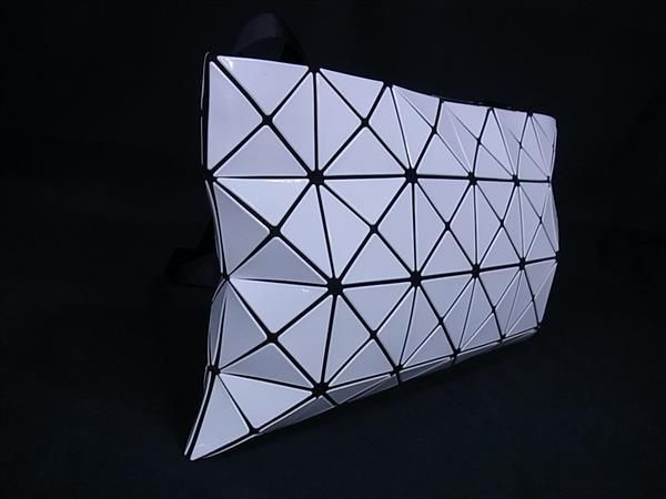 BAO ISSEY MIYAKE バオバオイッセイミヤケ ルーセント PVC ショルダーバッグ 斜め掛け 肩掛け ホワイト系 FN 8615