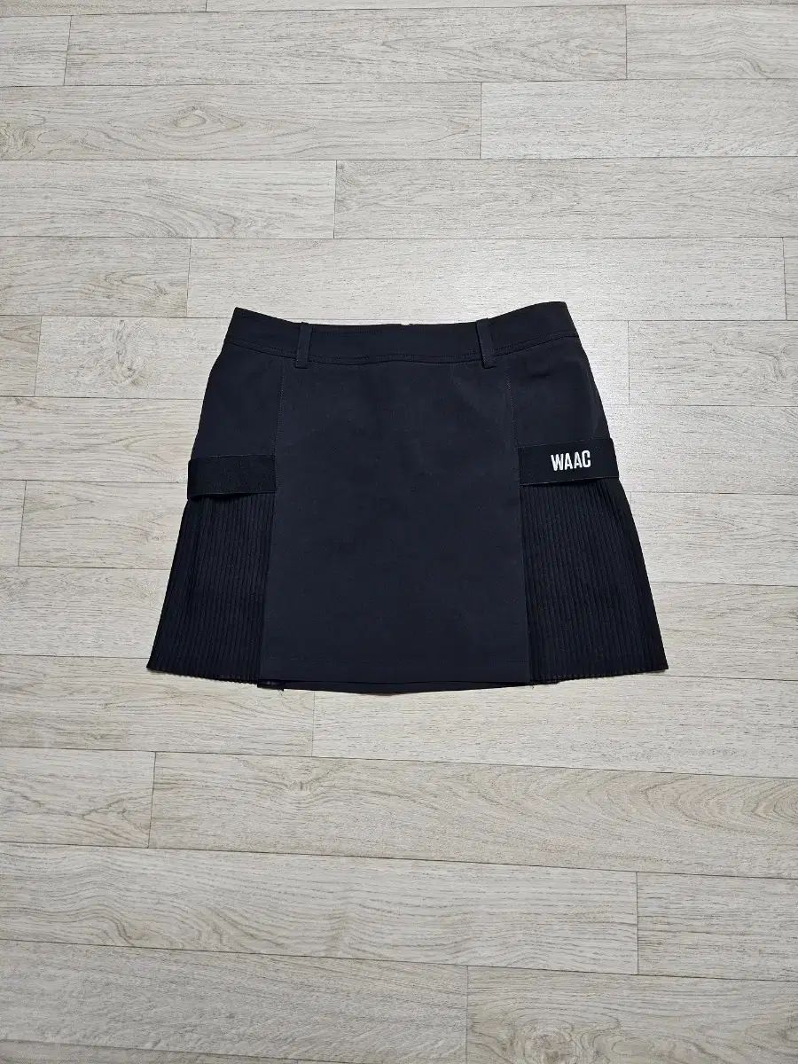 WAAC ゴルフ ブラック プリーツ スカート - メルカリ