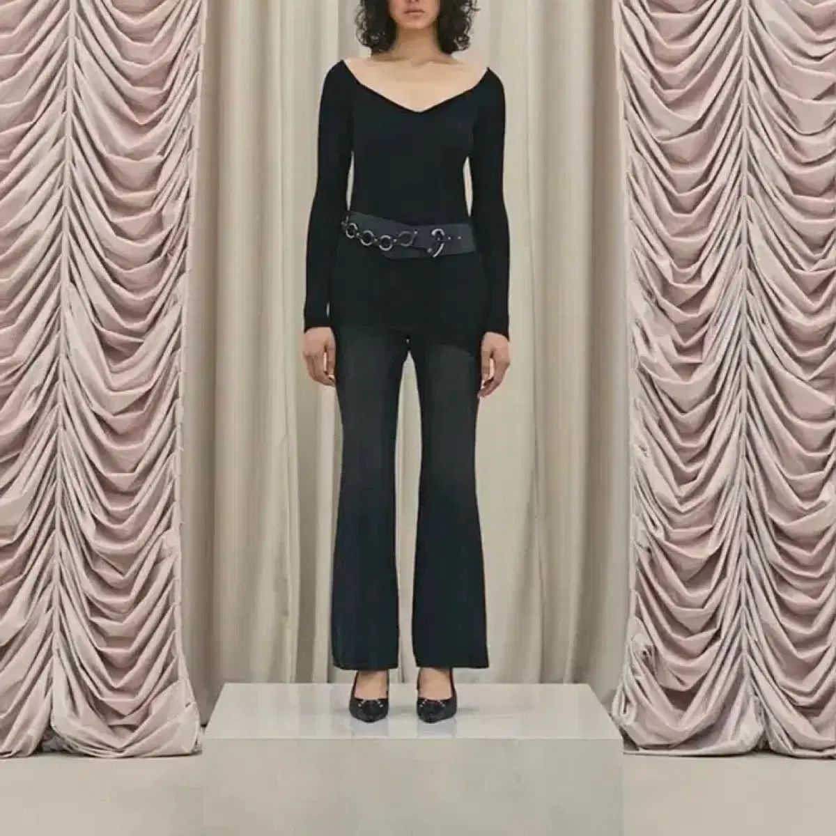 スリータイムズ Vネック レイヤードドレス ブラック threetimes