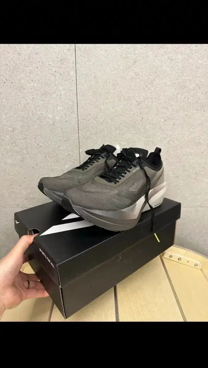 価格放棄 プロスペックス インフィニティ RUSH ランニングシューズ 1