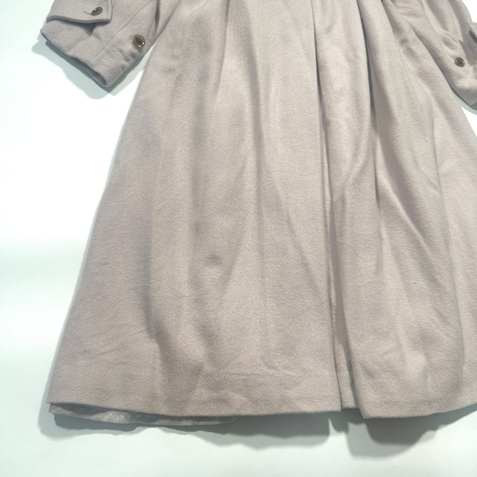 ピンクベージュ