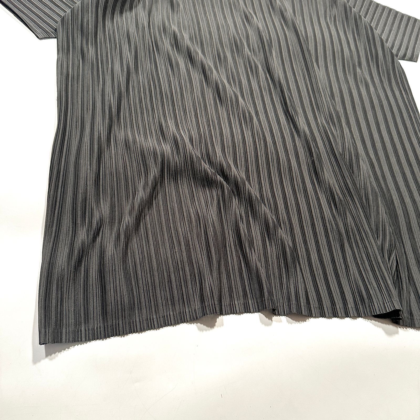  PLEATS PLEASE プリーツプリーズ イッセイミヤケ プリーツ ワンピース チュニック 半袖 オーバーサイズ ワイドサイズ ゆったり 大きめ グレー 灰色 Lサイズ 半袖 シャツ ブラウス