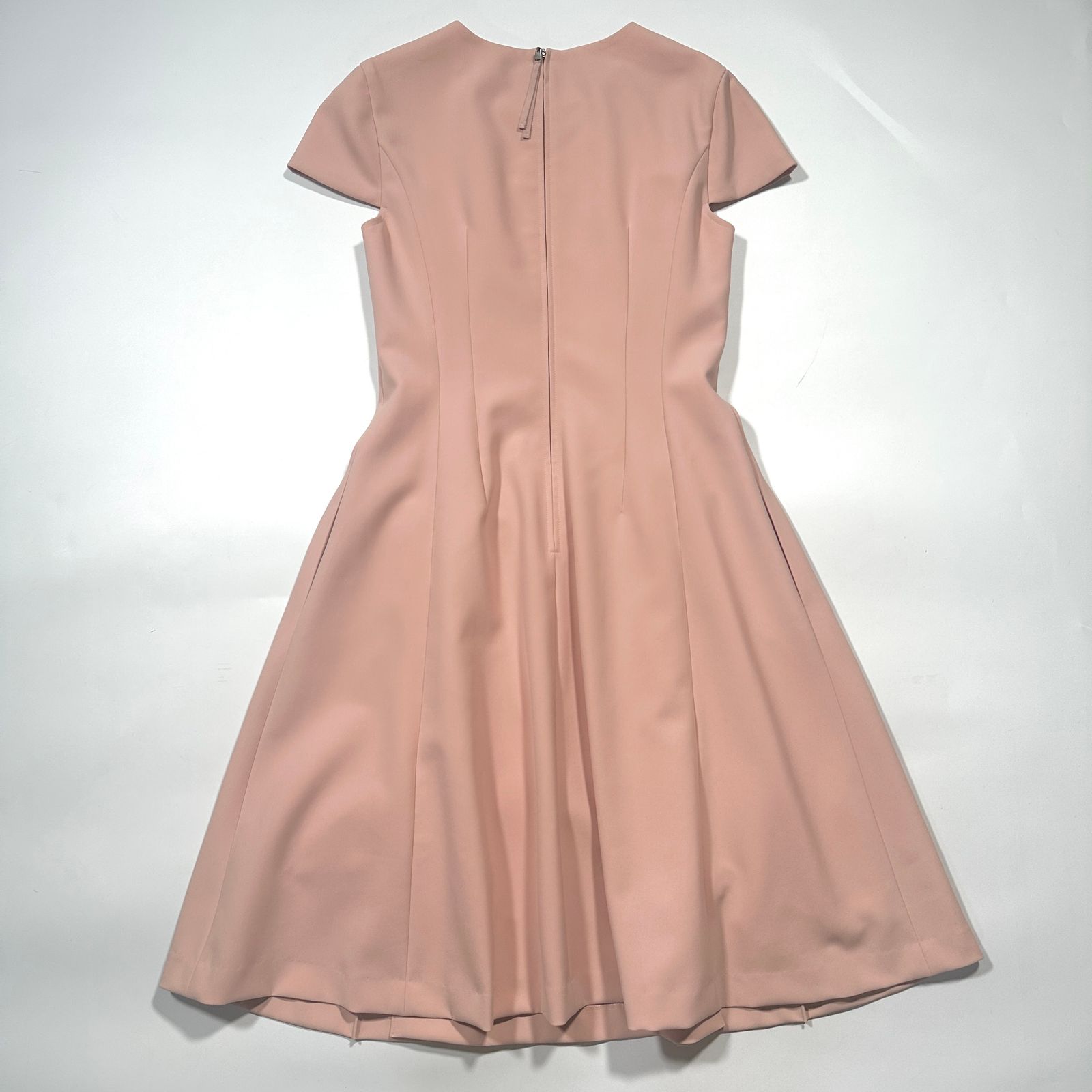 美品♡FOXEY NEWYORK フレンチスリーブワンピース ひざ丈 ピンク FOXEY NEWYORK ワンピース フレア 半袖 フレンチスリーブ ピンク 38240