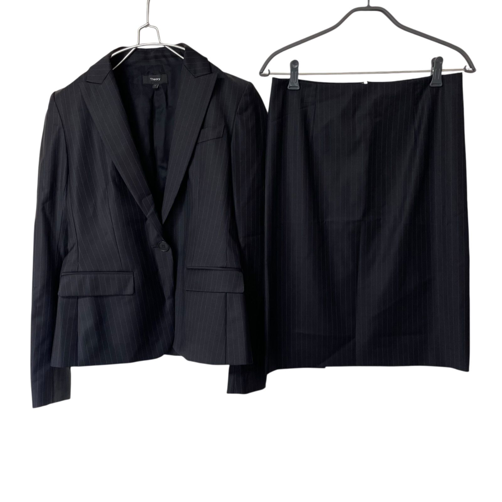 Theory　セオリー　スカートスーツ　グレー　ストライプ　大きいサイズ Theory セオリー スカートスーツ グレー ストライプ 大きいサイズ
